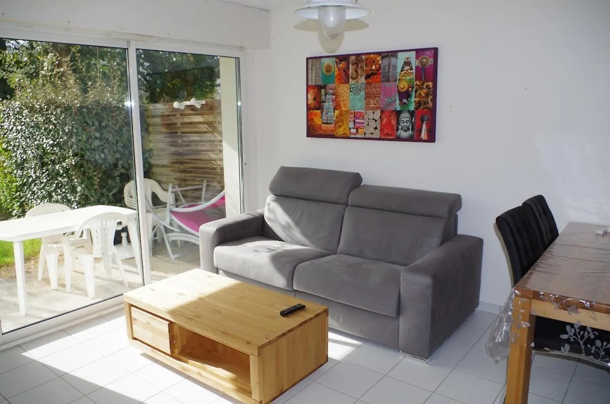 Ferienwohnung Quiet With Garden, For 1 To 4 Vannes